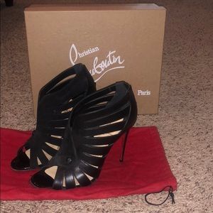 Love these! Only worn a couple of times.